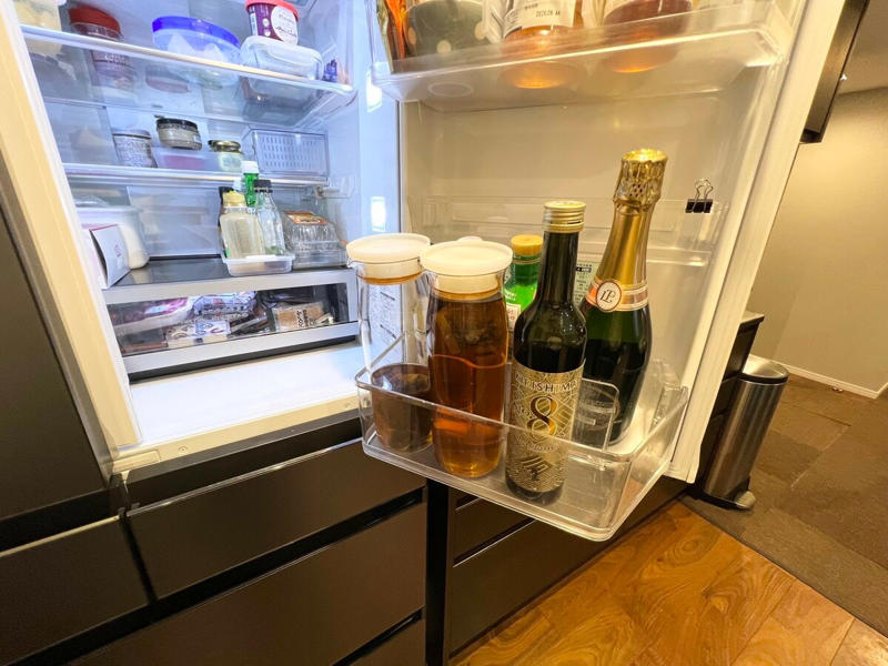 おいしい楽しみを迎える準備なら、ワクワクで取り組める！, 賞味期限ぎれの食品のチェックと庫内の掃除からスタート, 年末年始は“ゲスト品”のスペースをいつもより多めに, 冷蔵庫を整えて、スッキリ見とおしのよい新年を