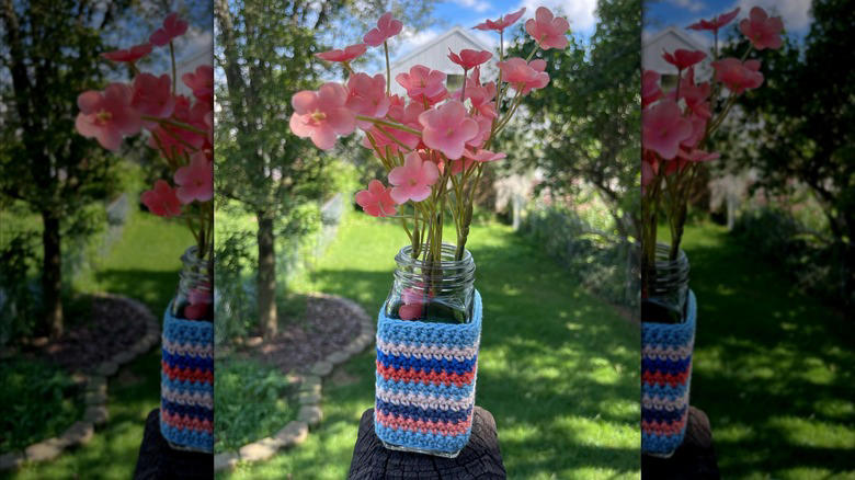 Plant propagators, Homemade sprinkle jars, Small vases, Terrariums, Office supply receptacles, Single-serve salad dressing containers, Art supply holders, Toothpick holders, Pill boxes, Proprietary spice blend jars, Toiletry holders, Travel kits, Fly traps, Spell bottles, Lunchbox parmesan shakers, Fairy houses
