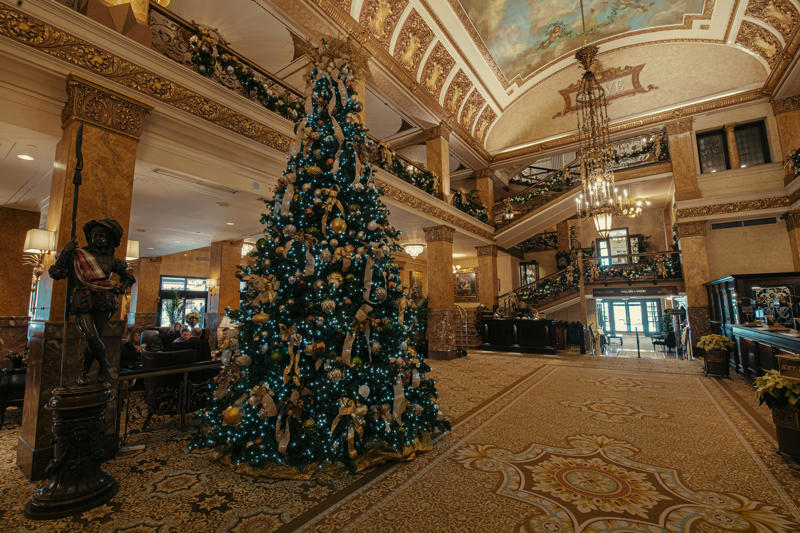 Choose your own adventure, Dinner: Onesto, my tried and true , Choose your own adventure: A holiday production, Christmas movie or legendary lights, Night cap: Holiday pop-up bar 