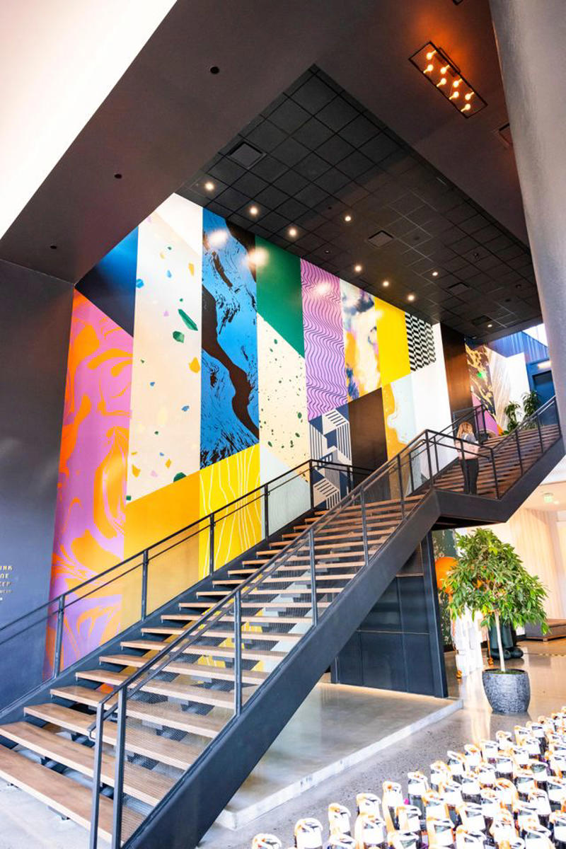 Explore Knoxville’s Art Scene, Stroll Downtown Knoxville , Cheer For The Vols, Enjoy A Drink, Have A Memorable Meal