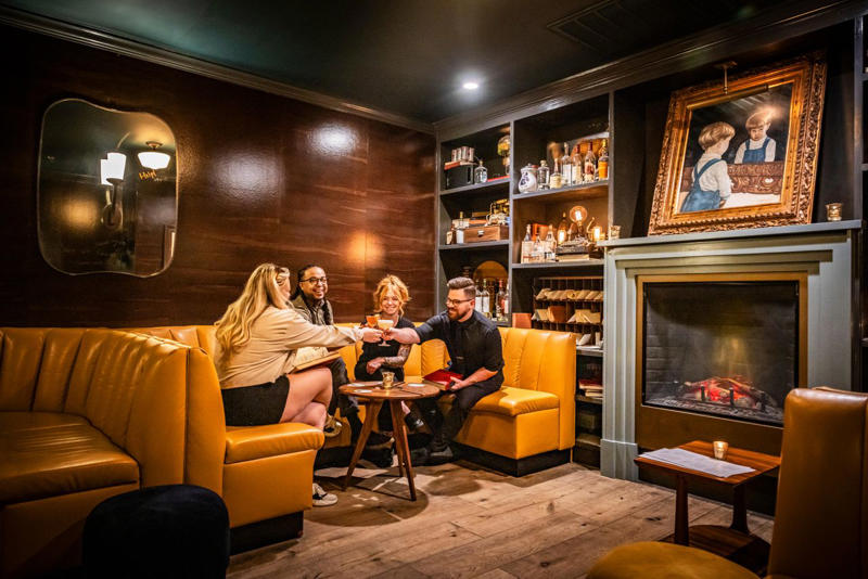 Explore Knoxville’s Art Scene, Stroll Downtown Knoxville , Cheer For The Vols, Enjoy A Drink, Have A Memorable Meal