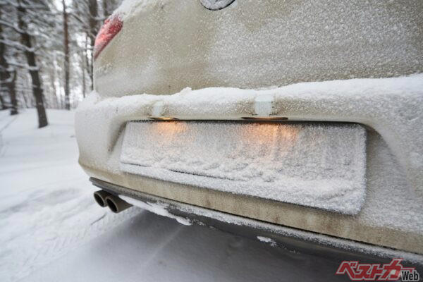 登坂車線は一般道路と同じ扱いのため違反だらけ!?, 「雪や泥でナンバーが見えない…」と違反!?, 運転中のスマホやカーナビ操作・注視は軽微な違反…ではない！, えっ？　車内での喫煙が違反になる!?