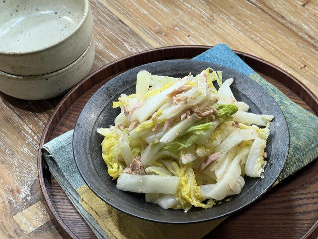 白菜のツナポン酢サラダを作るのにかかる時間, 白菜のツナポン酢サラダのカロリー, 冬は白菜の美味しい季節！, レンチンして和えるだけ！白菜のツナポン酢サラダのレシピ, 白菜のツナポン酢サラダの材料（2人分）, 白菜のツナポン酢サラダの作り方