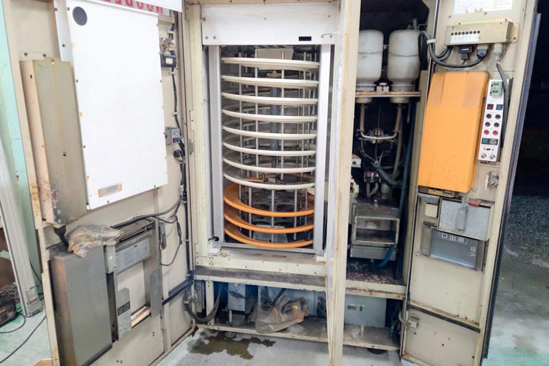 ■51年前の自販機、見つかる, ■まさかのシャープ製うどん自販機, ■シャープが過去に作っていた自販機, ■シャープ広報は「90年代までに終息した事業」と推測, ■執筆者プロフィール