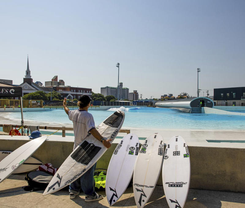 Head To The Beach, Explore The ViBe Creative District, Get Outdoors, Eat Local, Discover Nearby Virginia Beach Towns
