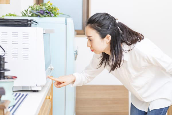 電子レンジの平均寿命, 電子レンジが寿命を迎えている『4つのサイン』, 1.あたため機能が正常に働かない, 2.異音・異臭の発生, 3.正常に操作できない, 4.指定時間まで温めが継続しない, 電子レンジの買い替えで注意すべきこと