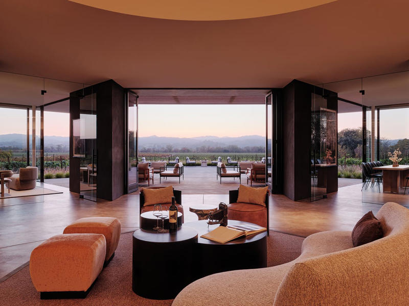 What to See, Where to Eat, Where to Drink, Where to Stay, Grooming Picks