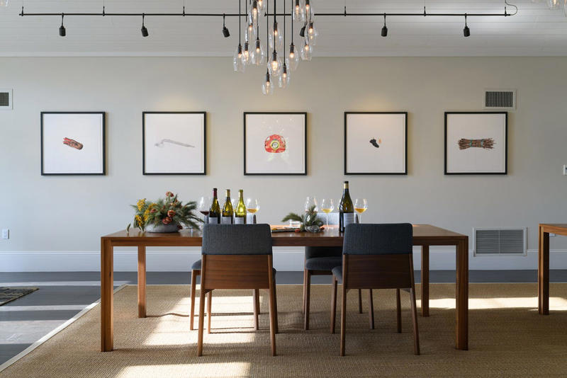 What to See, Where to Eat, Where to Drink, Where to Stay, Grooming Picks