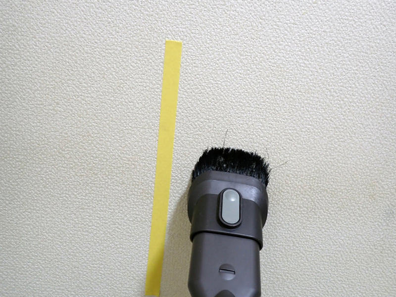 壁に付着しているホコリを取る, 中性洗剤で“やさしく”落とす（9割はこれでOK）, 水拭きからの乾拭き, 頑固な黒ずみにはメラミンスポンジ, マスキングテープを剥がしてみると……, 落ちないケース（見極めポイント）
