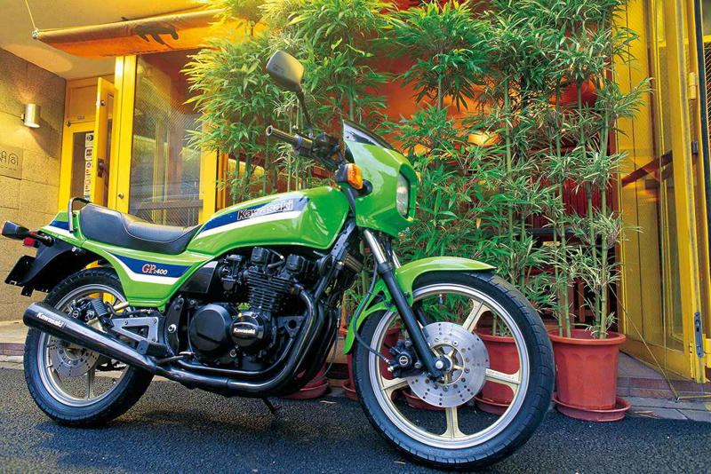 カワサキ「Z400GP」（1982年）の概要, カワサキ「Z400GP」（1982年）の各部装備・ディテール解説, カワサキ「Z400GP」（1982年）のカタログ, カワサキ「Z400GP」（1982年）の主なスペック・当時価格, 関連のおすすめ記事