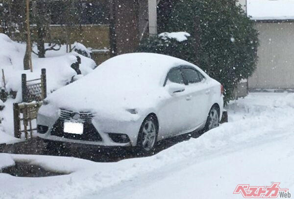 暖気運転は昔は必ずやる儀式だった, 自動車メーカーはできるだけ暖気運連を減らすようエンジンを改良, トヨタは暖気運転の必要ありませんと案内, 編集部まとめ：長く大事に乗り続けるのであれば暖気運転は必要