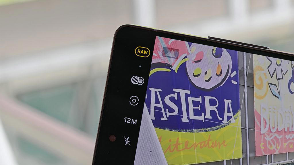 Never Miss a Moment with Motion Photo, Activate 200MP Mode for “Ultra” Details, Unlock More Controls with Pro &amp; Expert RAW, Great Photo Ruined by Photobombers? Galaxy AI’s Got Your Back, It’s Not Just the Gear, But Also the Operator Behind It