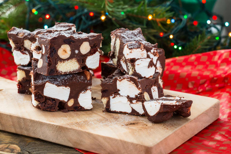 Rocky road fudge Candy cane cake pops, Polar bear cupcakes, Festive truffles, Red velvet cupcakes, Strawberry Santas, Chocolate mocha cupcakes, Christmas tree cakes, White chocolate Christmas bark, Eggnog cheesecake, Chai snowflake cookies, Gingerbread cake with eggnog frosting, Chocolate yule log cake, Candy cane cake, Hanging cookies, Rocky road fudge, Cranberry pie, Cookie tree, Red velvet trifle, Gingerbread hot chocolate, Reindeer cookies, Gingerbread loaf cake, Jam sandwich cookies, Baileys chocolate mousse, Pumpkin mousse, Maple pecan cheesecake, Orange liqueur cake, Pear and cranberry tart, Pumpkin babka