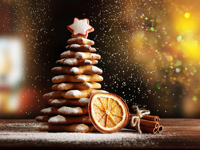 Cookie tree Candy cane cake pops, Polar bear cupcakes, Festive truffles, Red velvet cupcakes, Strawberry Santas, Chocolate mocha cupcakes, Christmas tree cakes, White chocolate Christmas bark, Eggnog cheesecake, Chai snowflake cookies, Gingerbread cake with eggnog frosting, Chocolate yule log cake, Candy cane cake, Hanging cookies, Rocky road fudge, Cranberry pie, Cookie tree, Red velvet trifle, Gingerbread hot chocolate, Reindeer cookies, Gingerbread loaf cake, Jam sandwich cookies, Baileys chocolate mousse, Pumpkin mousse, Maple pecan cheesecake, Orange liqueur cake, Pear and cranberry tart, Pumpkin babka