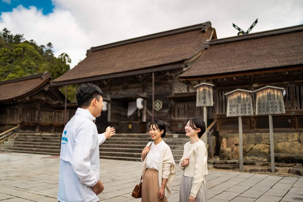 1.【界 出雲】八百万の神々が集う出雲で運を開く「出雲大社お詣り支度プラン」, 2.【界 鬼怒川】世界遺産、日光東照宮で新年の活力を得る「日光東照宮特別祈祷プラン」, 3.【界 霧島】創建約1500年、国宝「霧島神宮」で特別祈願「霧島開運旅2026」, 4.【界 長門】山口県名産のふぐと、開湯伝説ゆかりの寺での厄除け祈願「厄除け開運ふく滞在」, 5.【青森屋】7体のねぶた七福神が出迎え、福を招くイベント「わっつど開運まつり」, 6.【星のや富士】富士山の雄大な自然の中で願う開運「富士山麓の開運ステイ」, 7.【星のや沖縄】生命力あふれる太陽の光の下で、健やかな1年と福運を願う「吉祥若太陽(わかてぃだ)滞在」