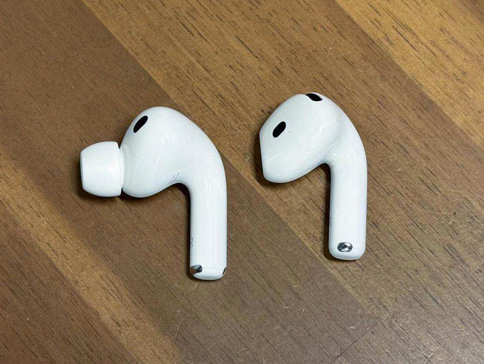 Pro3は「上位モデル」なのか、AirPods 4とは別なのか, Pro3とAirPods4、装着感の違い, ノイズキャンセル性能の差, 音質と機能面の差, まとめ：価格差と総合評価