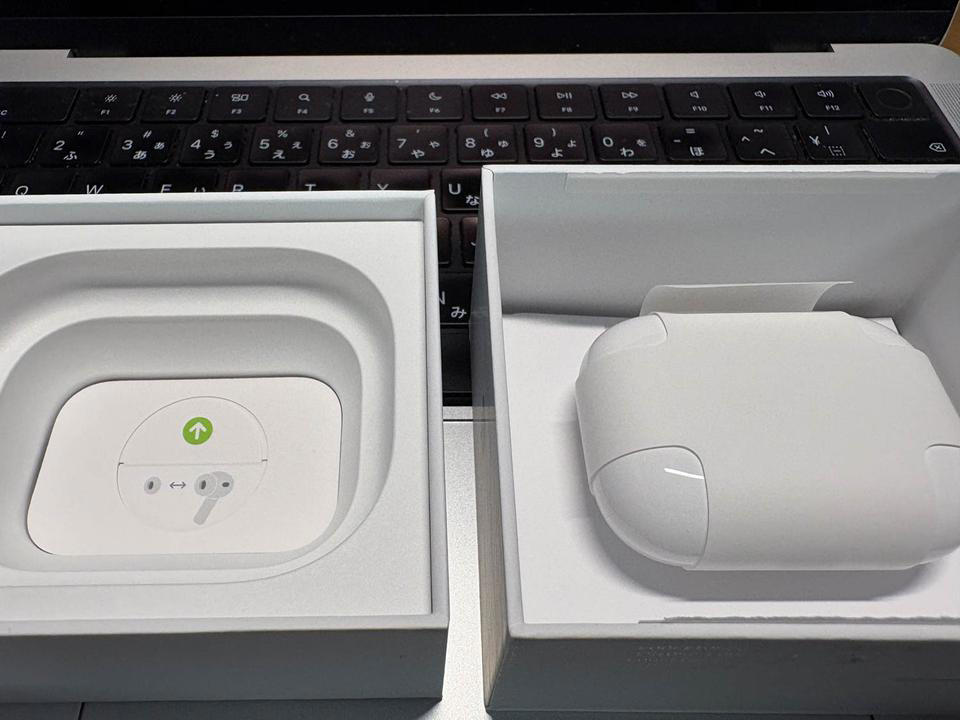 Pro3は「上位モデル」なのか、AirPods 4とは別なのか, Pro3とAirPods4、装着感の違い, ノイズキャンセル性能の差, 音質と機能面の差, まとめ：価格差と総合評価