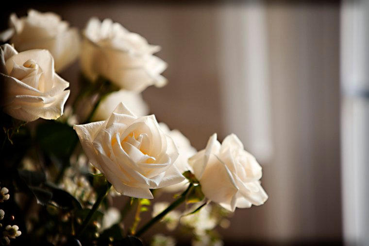 Don’t arrive exactly on time, Do bring a gift – but don’t bring flowers, Do consider seating arrangements carefully, Do ask, don’t tell, Don’t bring an uninvited plus-one, Do keep a reserve of emergency gifts, Do RSVP to events with an exit time, Don’t apologise for the food, Don’t let on you dislike a present, Do be considerate of generational differences, Don’t show off every dish you can cook', Don’t be too proud to ask for help