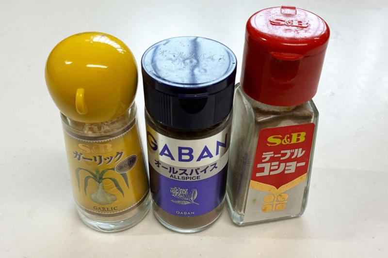 ■“バズタッキーフライドチキン”を調理, ■“あの味”の調味料, ■「絶対買ってください」, ■「ケンタッキーが鼻をかすめた！」, ■執筆者プロフィール, 【今回の動画】「あの味」を再現するには…