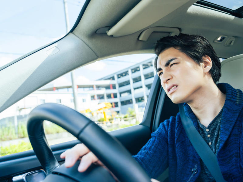 あおり運転は誰でも被害に遭う可能性アリ！, あおり運転をされた時、状況が悪化する『NG行為』3つ, 1.車から降りて対応する, 2.クラクションやパッシングでの応戦, 3.緩急を激しくつけた運転でやり返す, あおり運転被害に遭ったときの対処方法