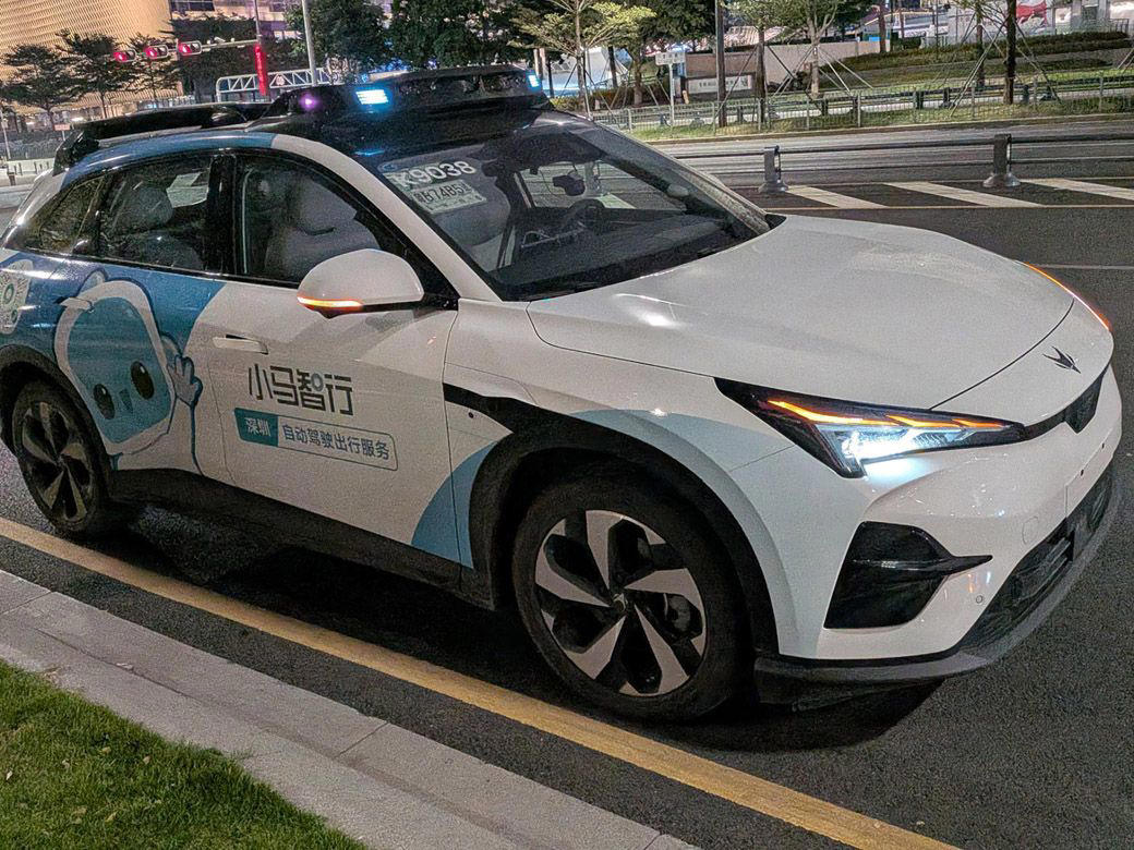 中国・深圳で完全無人タクシーに乗車した感想, 70％のコスト削減を実現, グーグル出身者が創業、ナスダック上場, 日本勢は実証段階、商用化に壁, 技術・規制・スピード、すべてで差