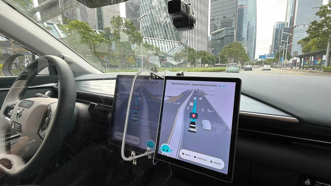 中国・深圳で完全無人タクシーに乗車した感想, 70％のコスト削減を実現, グーグル出身者が創業、ナスダック上場, 日本勢は実証段階、商用化に壁, 技術・規制・スピード、すべてで差