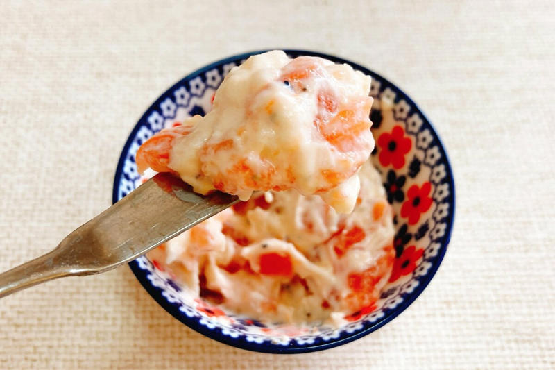 上半期のお気に入りが通年でもランクイン！1位はデリカの「ポテトサラダ」, 2位はボリューム満点の「アーモンドクロワッサン」, 3位はスパイスがおいしい「冷凍フライドポテト」, 4位はバゲットとあわせ買いしたい「サーモンクリームチーズ」, 5位はフードコートの新星「ハムチーズクロワッサン」