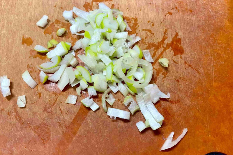 ■「タイ風マグロのポキ」の材料, ■さっと和えるだけでアジアンテイストに, ■タイの風香るお刺身, ■晩酌で食べたい「タイ風マグロのポキ」