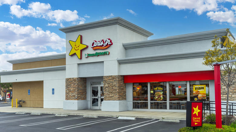 21. Jack in the Box, 20. White Castle, 19. Burger King, 18. Carl's Jr., 17. McDonald's, 16. Wendy's, 15. Checkers/Rally's, 14. Freddy's, 13. Smashburger, 12. Red Robin, 11. Steak 'n Shake, 10. Fatburger, 9. Bareburger, 8. Whataburger, 7. 7th Street Burger, 6. BurgerFi, 5. Habit Burger and Grill, 4. Culver's, 3. Shake Shack, 2. Five Guys, 1. In-N-Out Burger