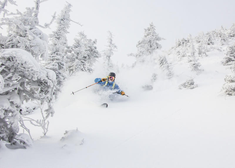 10. Jackson Hole, WY: 317”, 9. Whitewater, BC: 329” (838 cm), 8. Stevens Pass, WA: 332”, 7. Mount Bohemia, MI: 345”, 6. Lake Louise, AB: 351”, 5. Kicking Horse, BC: 353” (899 cm), 4. Alyeska, AK: 353”, 3. Jay Peak, VT: 395”, 2. Mt. Baker Ski Area, WA: 416”, 1. Revelstoke, BC: 440” (1,120 cm)