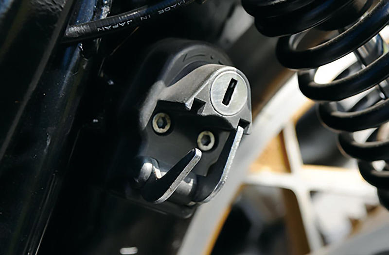 スズキ「GSX400FS インパルス」（1982年）の概要, スズキ「GSX400FS インパルス」（1982年）の各部装備・ディテール解説, スズキ「GSX400FS インパルス」（1982年）のカタログ, スズキ「GSX400FS インパルス」（1982年）の主なスペック・当時価格, 関連のおすすめ記事