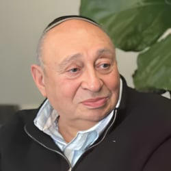 Edith Brutman., Boris Gurman, 69, and his wife Sofia Gurman, 61., Tibor Weitzen, 78., Marika Pogány, 82., Rabbi Eli Schlanger, 41., Alex Kleytman, 87., Matilda, 10., Reuven Morrison, 62., Rabbi Yaakov Levitan., Dan Elkayam, 27., Peter Meagher, 60., 40-year-old man., Israeli citizen., How to help following the Bondi Beach shooting.