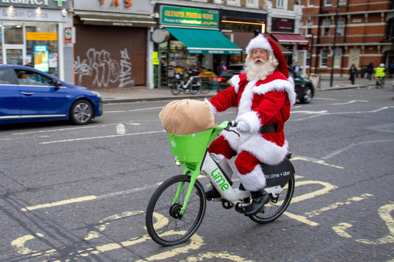 List of railway works over Christmas and New Year , Latest London news , Luton Airport strikes, Heathrow Airport strikes, London travel disruption over Christmas