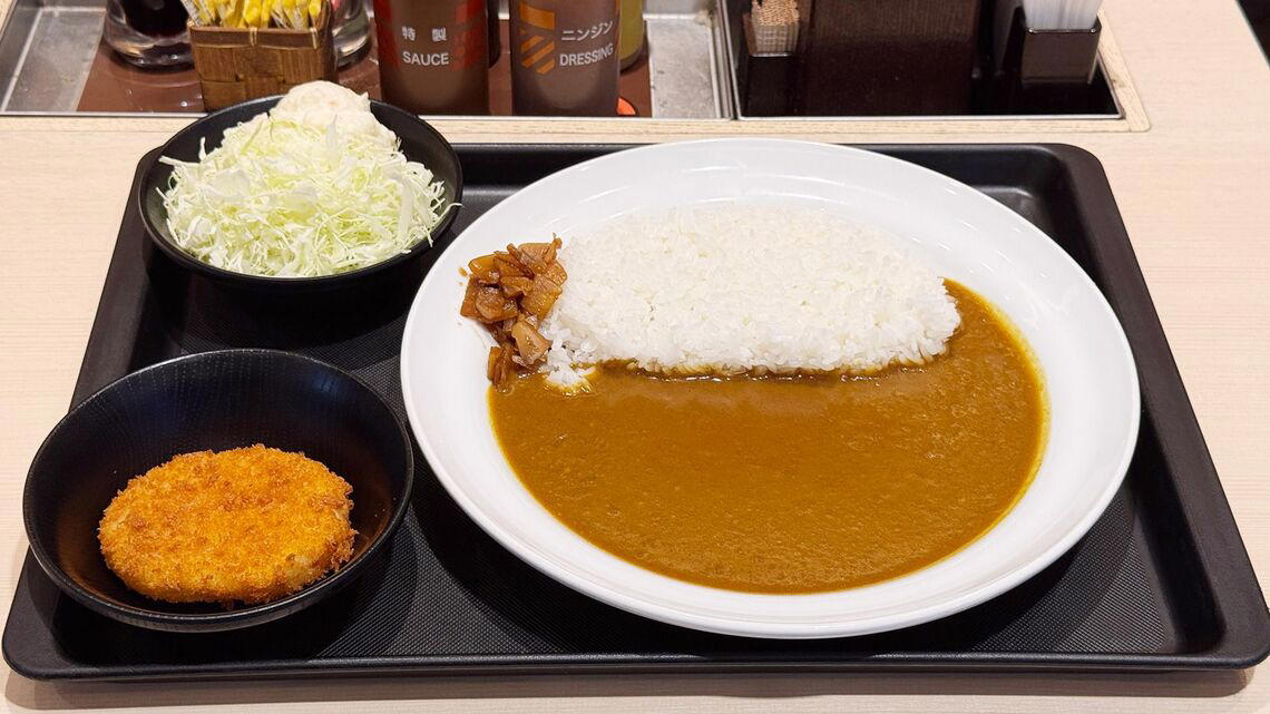「マイカリー食堂」朝カレーは3メニュー、ルウは2種類, 割安感に感じる「企業側の強い意思」, オリジナルモーニングカレー540円を食す, カレーも人気の松屋が手がけ、店舗数は爆増中, 併設店だからこそ！ 選択肢の多い朝食が食べられる喜び, カレーも玉子かけごはんもアリ。券売機を眺めワクワク