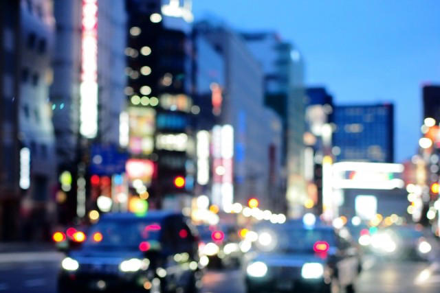 「今にも転びそう」タクシーに乗り込んできた女性, 「父と母がいます」その言葉で“回収不能案件”と確信, 「この辺で降ろして」…女性は交番へ向かっているとは思っていなかった,  “つやこさん”　紙に書いた自分の名前, 「特別なことをしたわけではない」　それでも伝わる“プロの矜持”, 「帰りたい場所」は、記憶の中にある