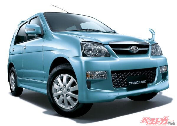 「すぐに手に入るハイブリッドSUVはこれ」スバル・フォレスター → 日産・エクストレイル（先代）, 「激戦のカテゴリーでは先代ライバル車を狙え」　トヨタ・ヤリスクロス → ホンダ・ヴェゼル（先代）, 「唯一無二の存在も伝統のブランドでカバーする」トヨタ・ランクル300 → クライスラージープ・グランドチェロキー（先代）, 「本格派のミニマムSUVだって代用カーがある」スズキ・ジムニー → ダイハツ・テリオスキッド