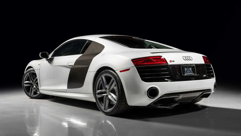             Lexus LFA        ,             Porsche Carrera GT        ,             Dodge Viper        ,             BMW M5 E60        ,             Lamborghini Gallardo        ,             Audi R8 5.2        