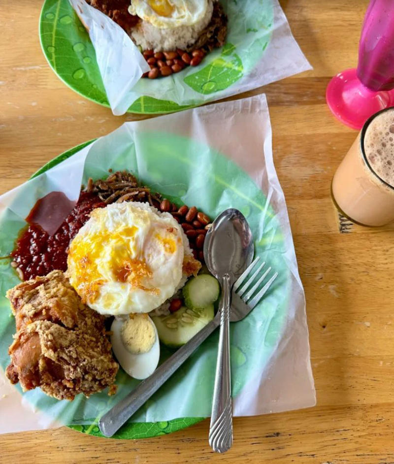 1. Kedai Makan Kawan, Sungai Buloh, 2. 333 Kopitiam, Batang Kali, 3. Mak Jah Corner, Ampang Jaya, 4. Padangs On Wheels, Chow Kit, 5. Roti Leleh Batu Arang, Rawang