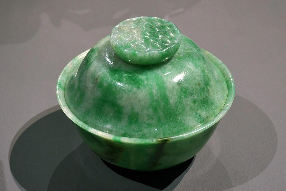 Jadeite Mixing Bowls And Dinnerware 7 Vintage Kitchen Items from Grandma’s House Now Worth a Fortune, Jadeite Mixing Bowls And Dinnerware, Patterned Pyrex Nesting Bowls, Midcentury Cast Iron Skillets, Colorful Enamel Stockpots And Dutch Ovens, Retro Stand Mixers In Pastel Shades, Novelty Cookie Jars With Character, Metal Bread Boxes And Canister Sets