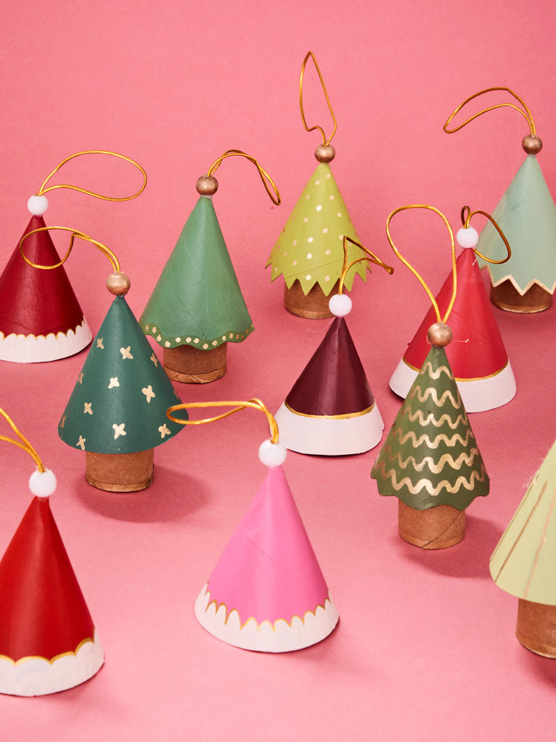 Paper Bag Stars, Paper Fan Garland, Christmas Village, Pasta garlands, Coffee filter blooms, Christmas Trees & Santa Hats