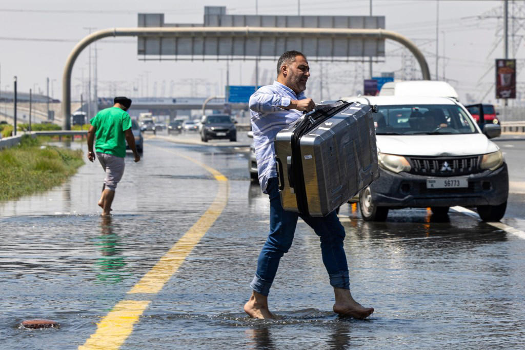 Storm sweeping towards Dubai could spell Christmas nightmare for UK travellers