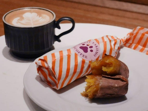 「小さいほど甘い」理由。焼きいもの秘密とは?, 期間中、旬が変わる焼きいも, コーヒーと出合うことで際立つ甘み, 店内でもテイクアウトでも
