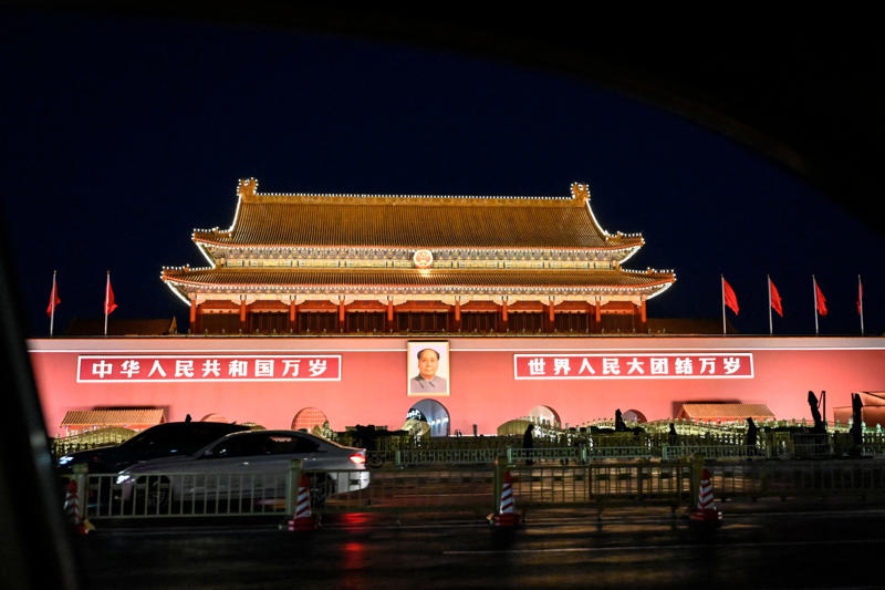 消え去った体制を継承した国々, 中国という特異な存在, 中国政府の公式な立場, ベトナムのハイブリッド型モデル, 現代ベトナムのイデオロギー, 緩やかに変化するキューバ, もはや避けられない改革, 北朝鮮という極端な例外, 君主制と化した社会主義国家, 忘れられがちなラオス, ラオス経済の実情, 象徴的な共産・社会主義, 「制度的ポスト共産主義」, 大事件だったソ連崩壊, 成功しているのは中国とベトナムのみ, ベトナム人の専門家の見解, 今後はどうなる？, 「制度化された化石」