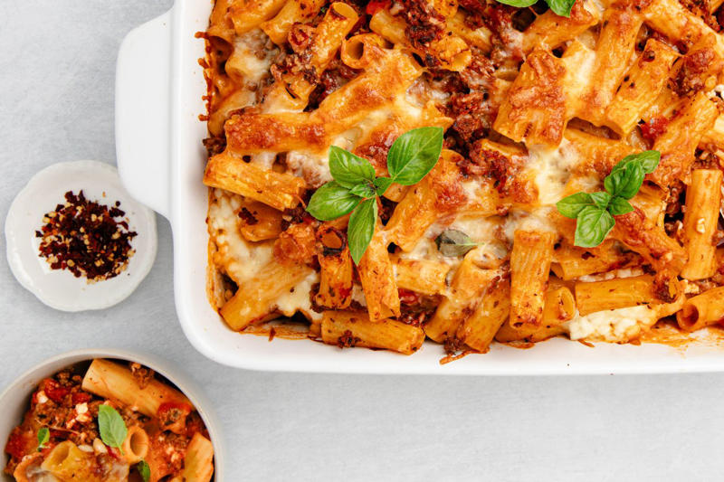 One-Pot Mac and Cheese, Unstuffed Cabbage Rolls, Sesame Peanut Noodles, Chili Beans with Rice, Pasta e Ceci, Broccoli Cheese Casserole, 5-Ingredient Pasta Bake, 5-Ingredient Gingery Ground Beef, Copycat Olive Garden Fettuccine Alfredo, Martha Stewart’s Taco Casserole, Creamy One Pot Pasta with Zucchini, Easy Rice and Bean Burritos, 4-Ingredient Ravioli Lasagna