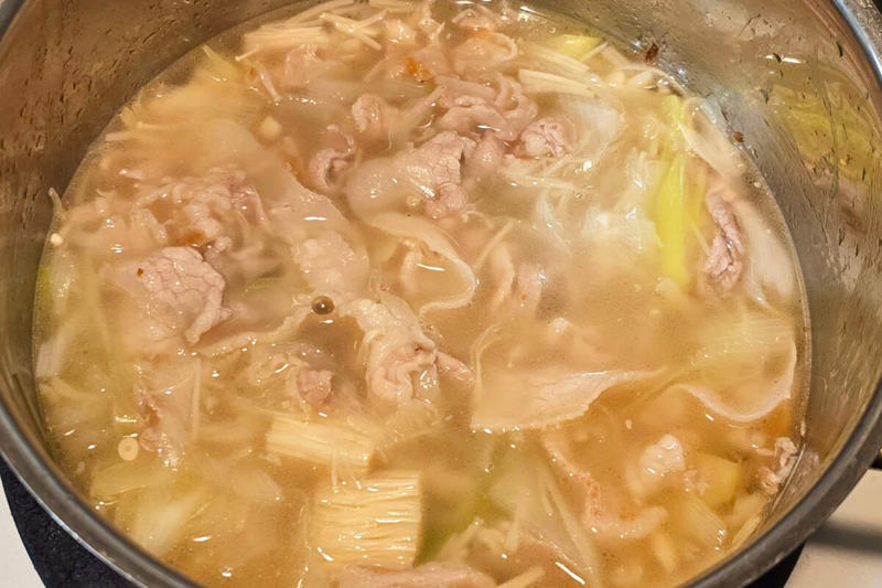 ■「旨塩ねぎ豚スープ」の材料, ■炒めて煮て、とろみをつけて完成, ■栄養満点でうどんとも相性抜群, 【動画】旨塩ねぎ豚スープ