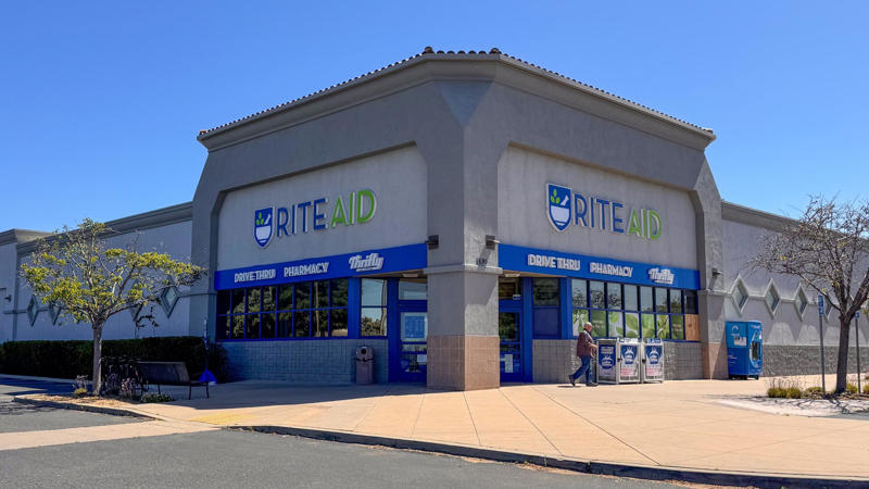 Carquest, Rite Aid, El Taco de Mexico, Rib Line by the Beach, Paso Terra, Cowboy Cookie, Morro Bay Butcher & Deli, Surf Rat Donuts, Bang the Drum, Black Hand Cellars, Proof & Gather, Hope Chest, Antigua Brewing, The Cotton Ball, Babydudes, Brooks Burgers, CJ's BBQ Smokehouse, Courtside Cellars, Gaia's Gallery, Michael's Optical, Spoon Trade, Starbucks, Burger Village, SLO Delicious, Tropics Aquarium Professionals, Ebony SLO
