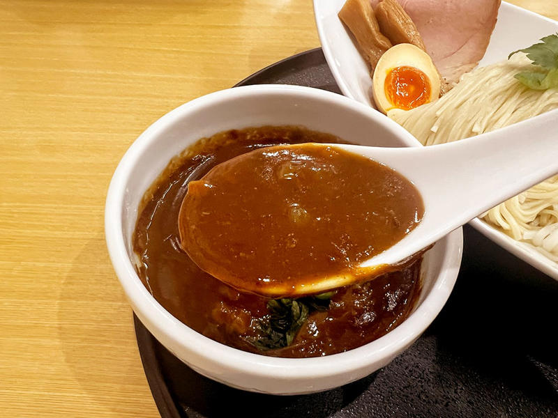 『中華そば 石黒』とは, 【期間限定】「だし薫る 渾身のカレーつけ麺～2種の麺食べ比べ～」, 【看板メニュー】極にぼ特製, その他のメニュー, アクセス／店舗情報