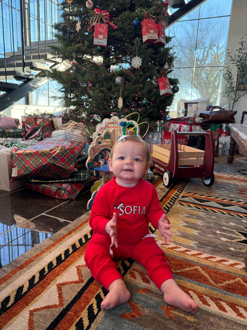Good morning, Sunshine!, Merry Christmas, Sofia!! , Ree Ree Gets a Pic, Too!, Pre-Present Bottle, Let the Gifts Begin!, Her First Tracksuit , Baby Carhartt for the Win, My Favorite Photo, Happy Ree Ree