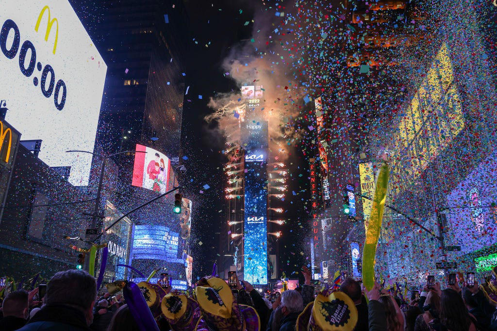 Write Down Your New Year’s Resolutions, See Some Fireworks, Curl Up by the Fire, Put on a Playlist, Head to the Theater, Craft a Vision Board, Prep a Breakfast Spread, Eat 12 Grapes , Write Notes to Your Future Self, Make (And Eat!) Desserts, Catch the Sunset , Host a Potluck , Create a Time Capsule, Get Crafty , Go Ice Skating , Reflect on the Past Year, Throw a Pizza Party, Schedule a Family Game Night, Whip Up Cocktails , Have a New Year's Eve Movie Marathon , Watch the Ball Drop, Visit a Swanky Restaurant , Plan a Staycation, Kiss Someone at Midnight , Orchestrate a Dinner Party, Give a Champagne Toast, Organize Your House, Ignite Sparklers , Call a Loved One, Prepare a Lucky Meal