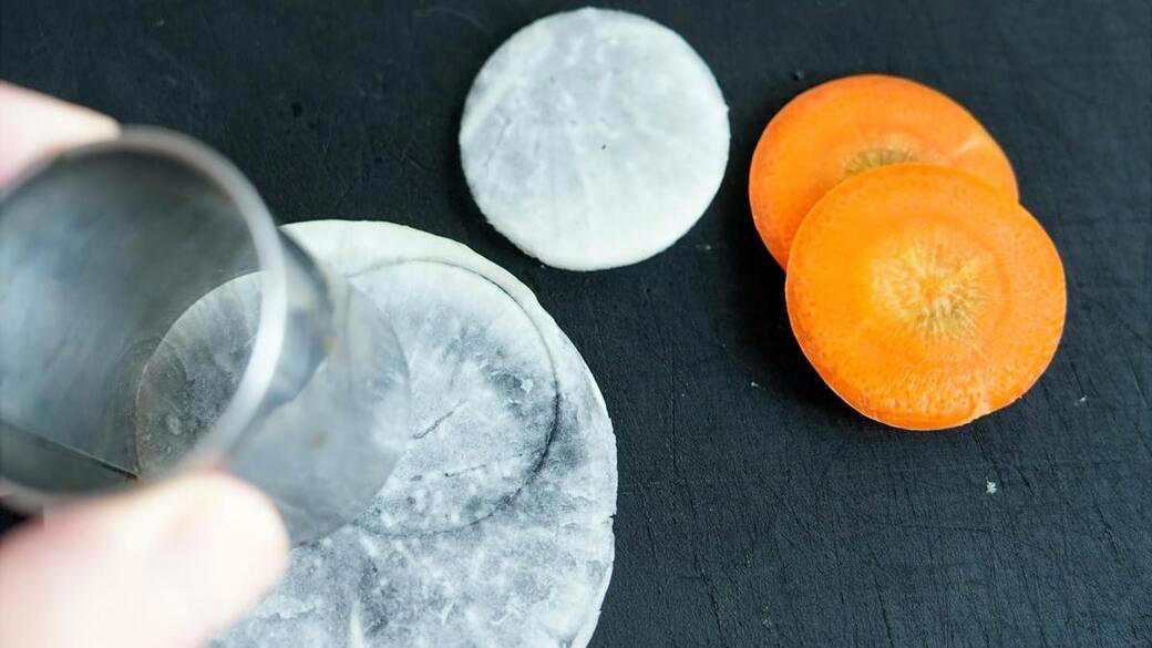 もち米100％の餅を使うのがおすすめ, 真昆布か羅臼昆布を使ってほしい理由, 雑煮を澄んだ味に仕上げるコツ, 盛り付けのルールは食材をそろえること